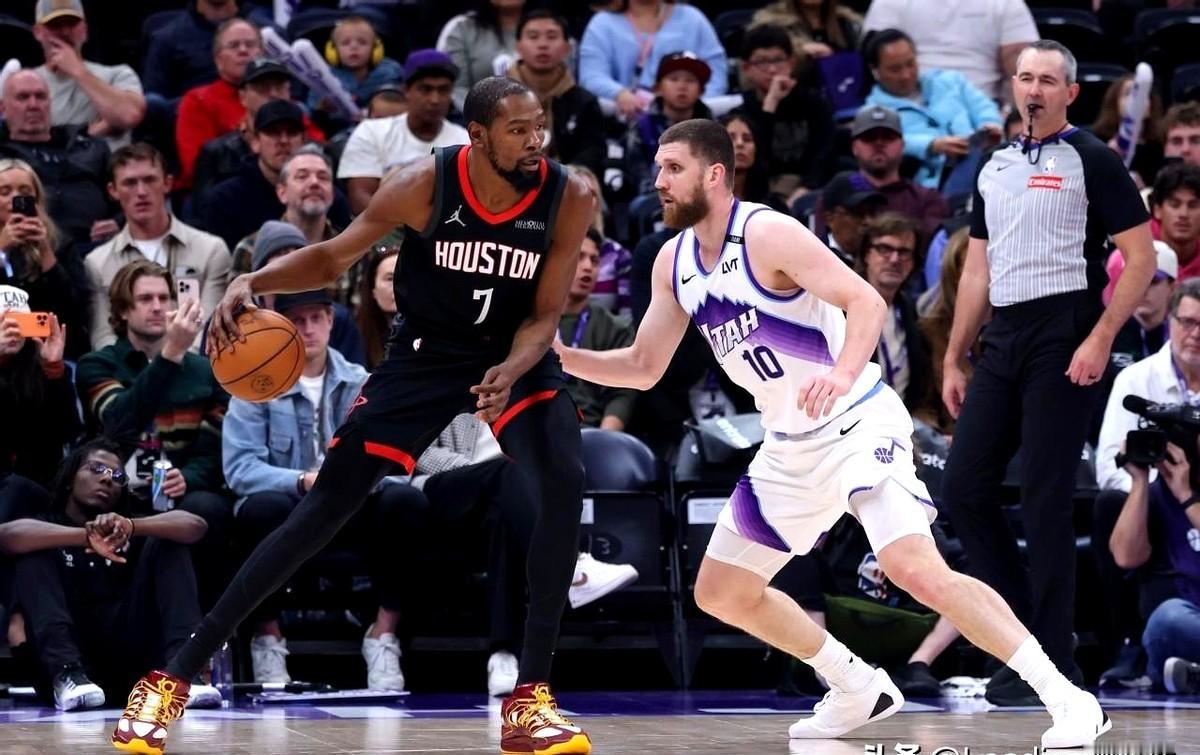 做人留一线，明天还见面。火箭赛后嘲讽拉满，不怕爵士明天拼命吗？爵士乔治明天必