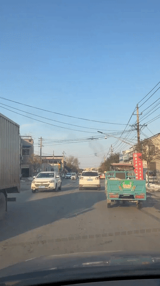 国产“运20”军用运输机可真大啊！看起来真是太震憾了！国产运输机中国运20