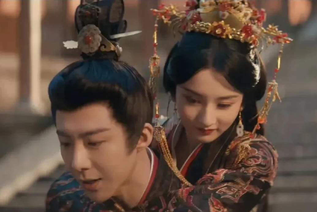 看了《折腰》我才懂得了，原来演员的演技也可以好到这种程度明明什么都没做，却什