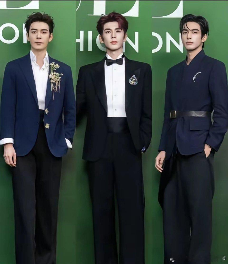 内娱三大浓颜天花板打起来了！有人说张凌赫是三帅之首结果反响热烈，宋威龙粉连