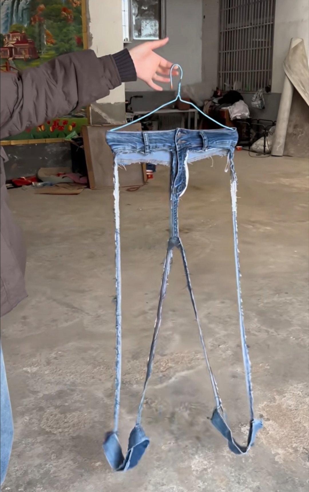 这裤子意义在哪里，屎都兜不住