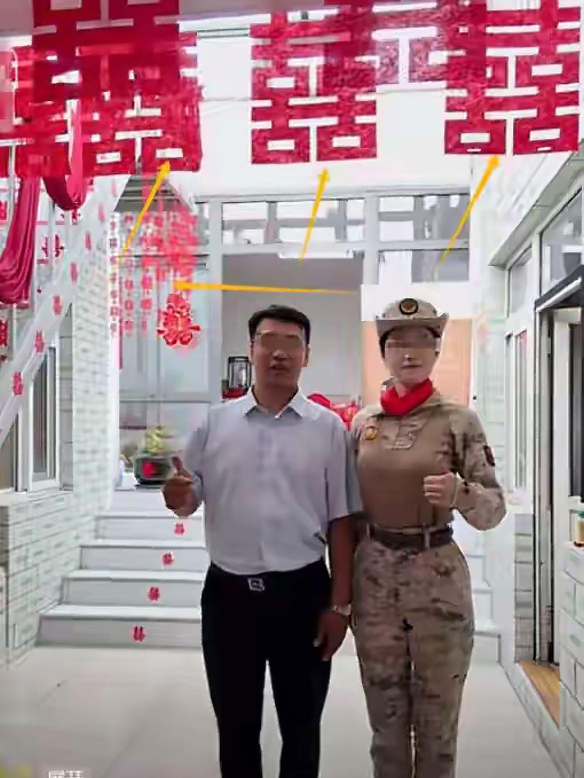 穿阅兵服参加婚礼，到底是“分享荣耀”还是“过度消费”？这事儿在网上吵翻了天！