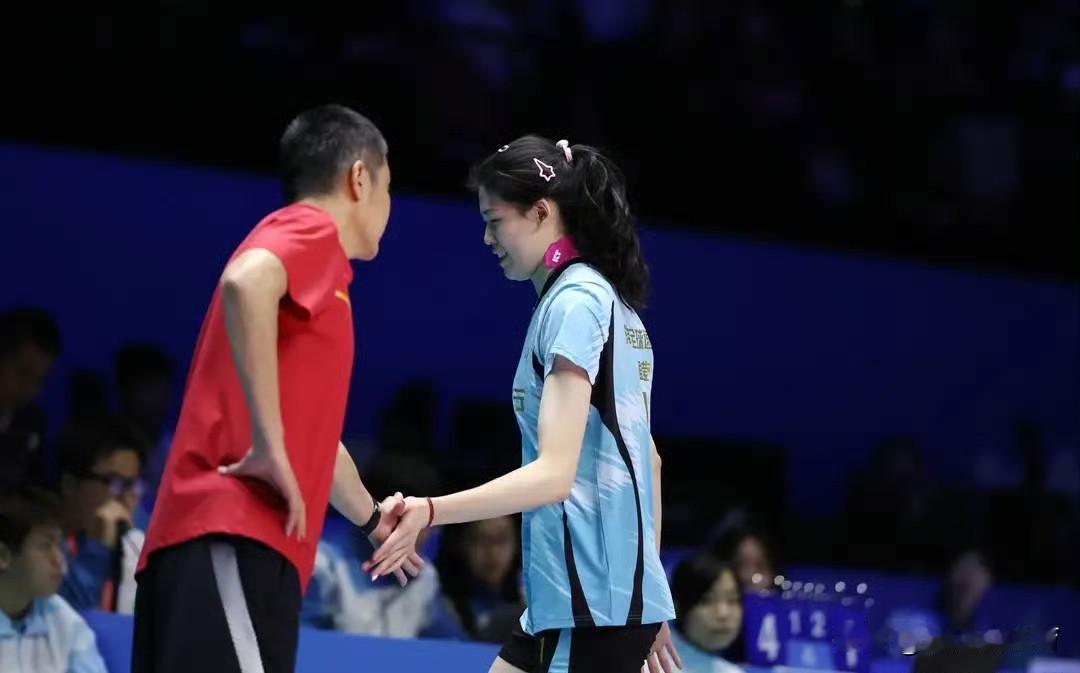 天津女排新赛季征程非常不乐观。李盈莹受伤、王艺竹受伤、陈博雅受伤，而王媛媛和李盈