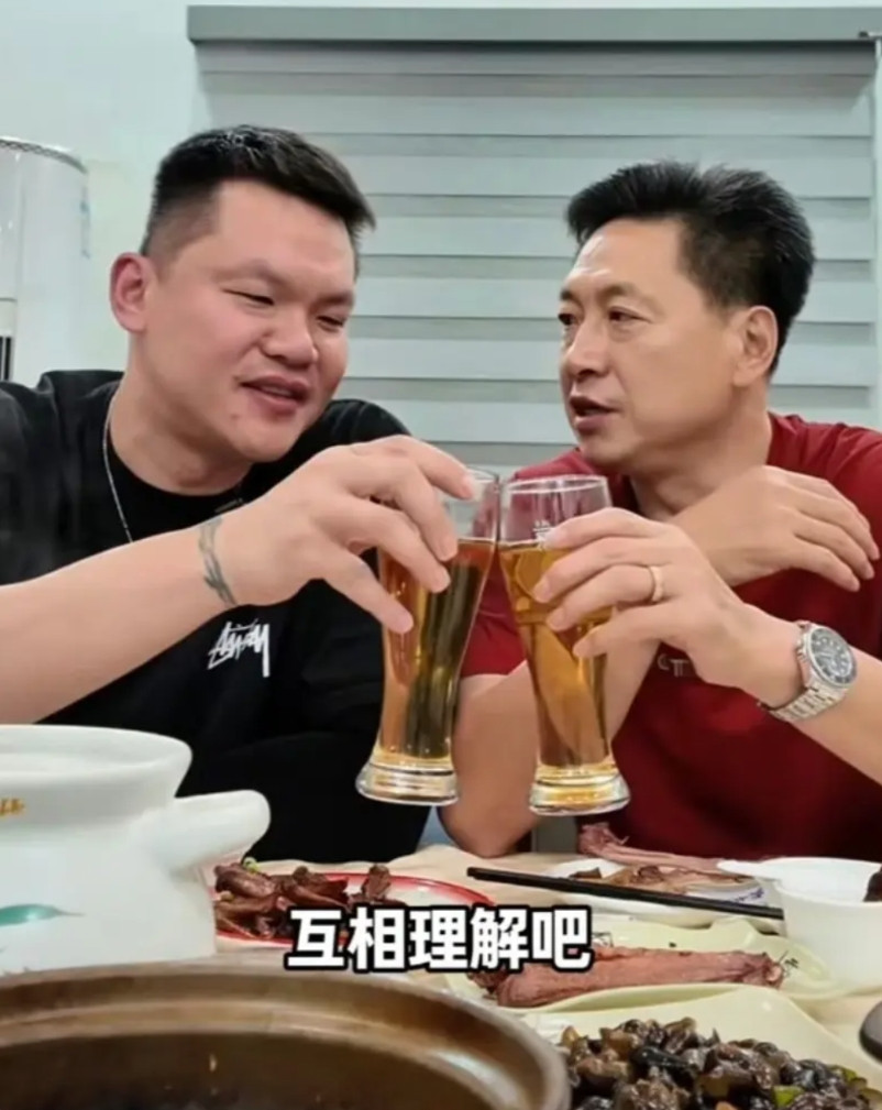 李春江终于想明白了，从后台走到了众人的视线中。正如他所言，他的学生里有国家队队