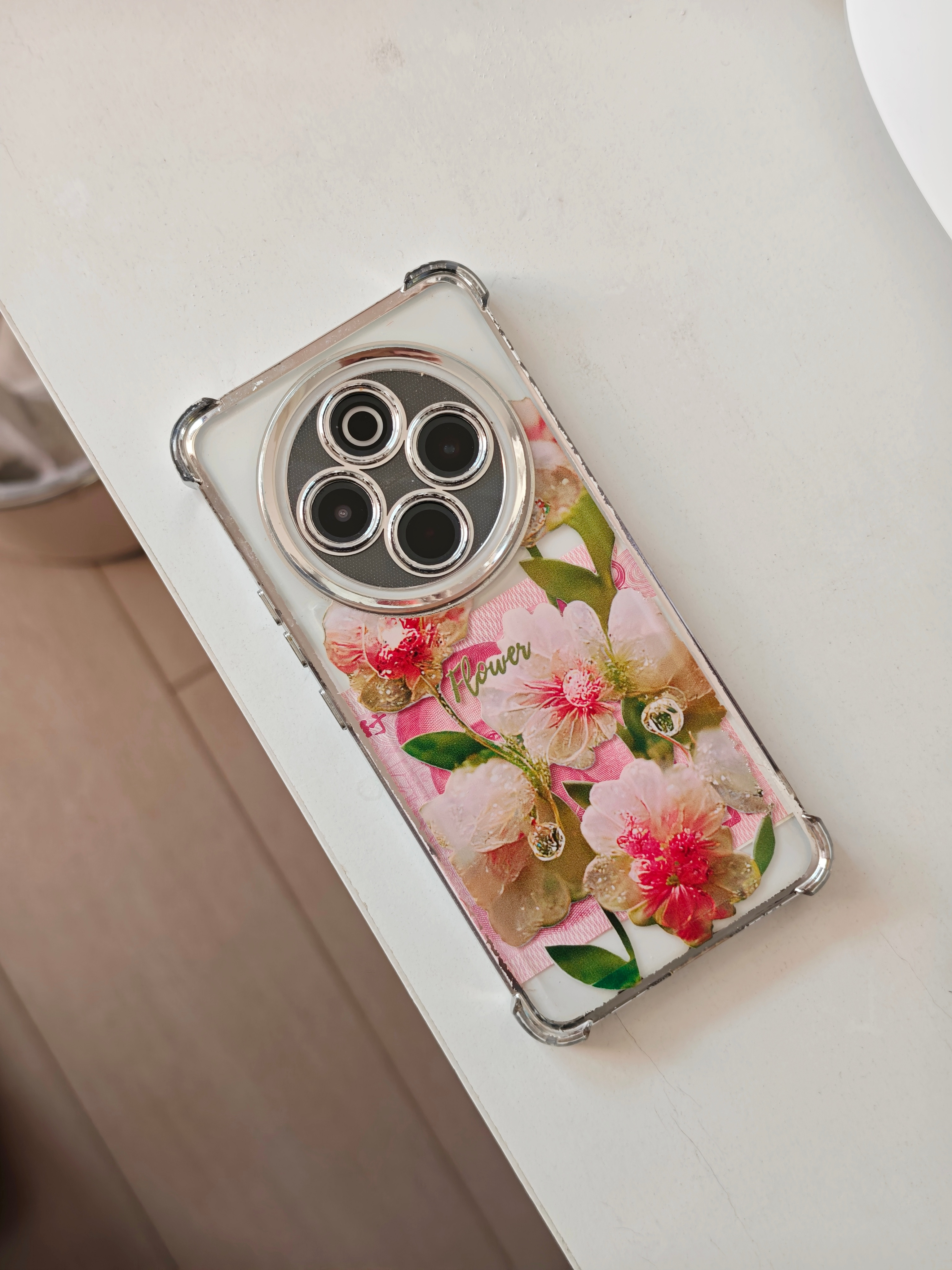 每次帮长辈弄手机的时候都得把App推送关一遍。国内App真的是挺恶心的，天天给你