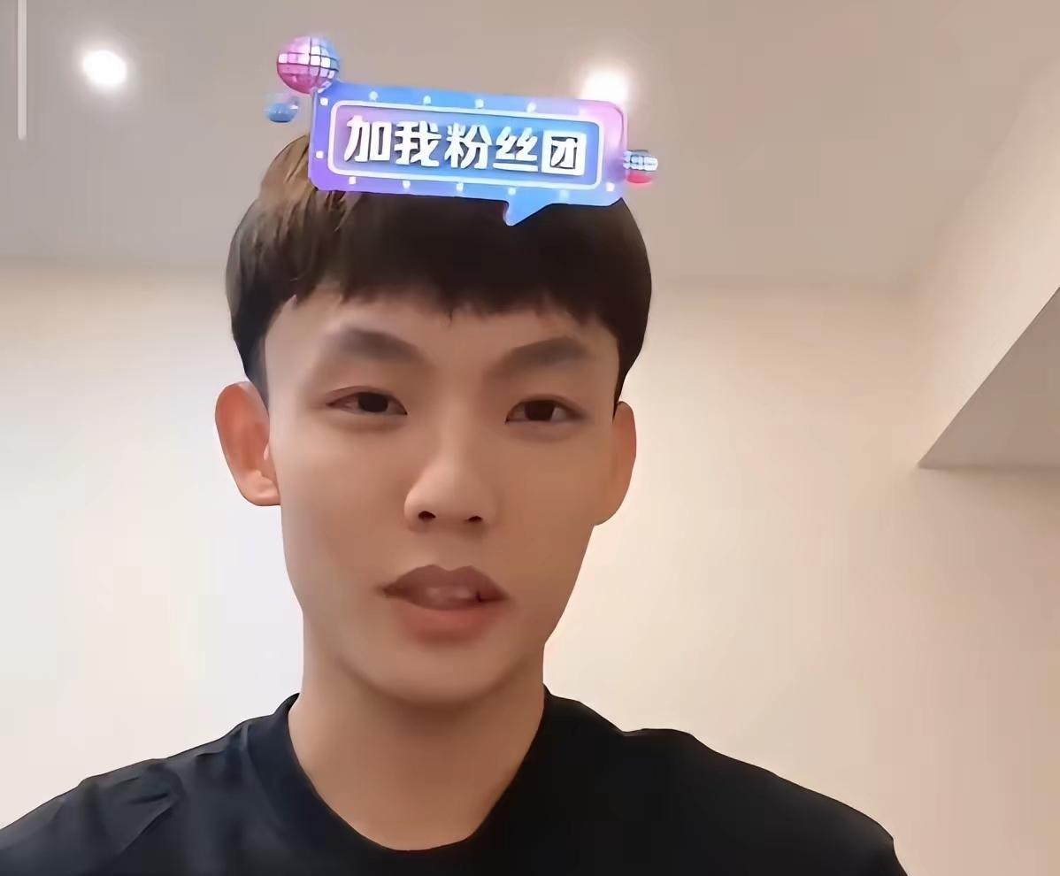 徐杰赛季结束后，马上要赴美特训了，就喜欢这么努力的人，这个赛季表现一般，希望下个