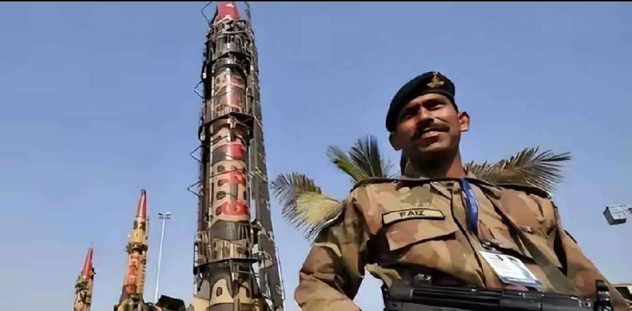 以色列闯下滔天大祸，美国彻底护不住了？巴基斯坦核武杀招已就位！4月8日下午5点