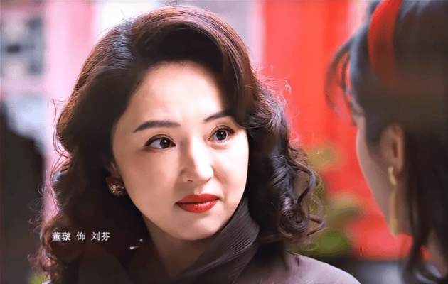 董璇爸爸为了看你好1983换新电视懂了，全家的追剧仪式感都是爸爸给的！刘芬的成