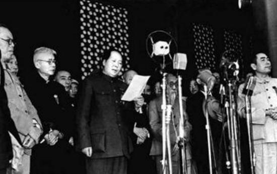 1958年赫鲁晓夫访华期间毛主席一度被激怒，却为何又能迅速恢复笑容呢？195