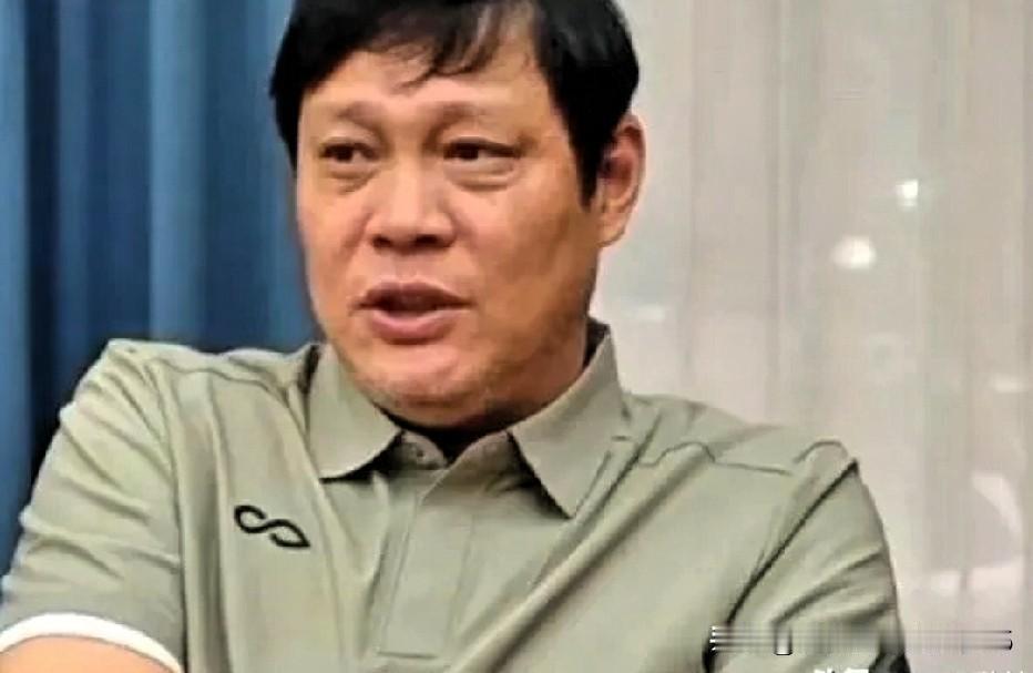 范大将军那声怒吼，算是给国内足球圈的脓包挑破了。董路带着“足球小将”在国际赛