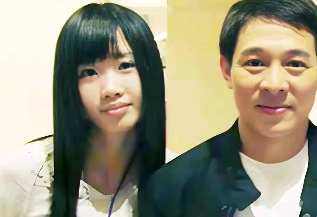 不仅利智没想到，就连李连杰也没有想到。他给黄秋燕女儿的嫁妆，竟然撕掉了