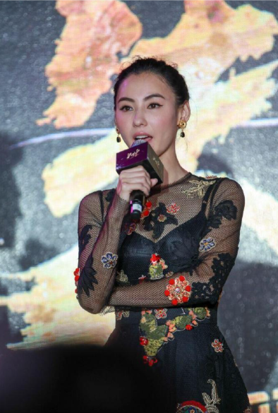 张柏芝穿上这套衣服人变老气了​​​