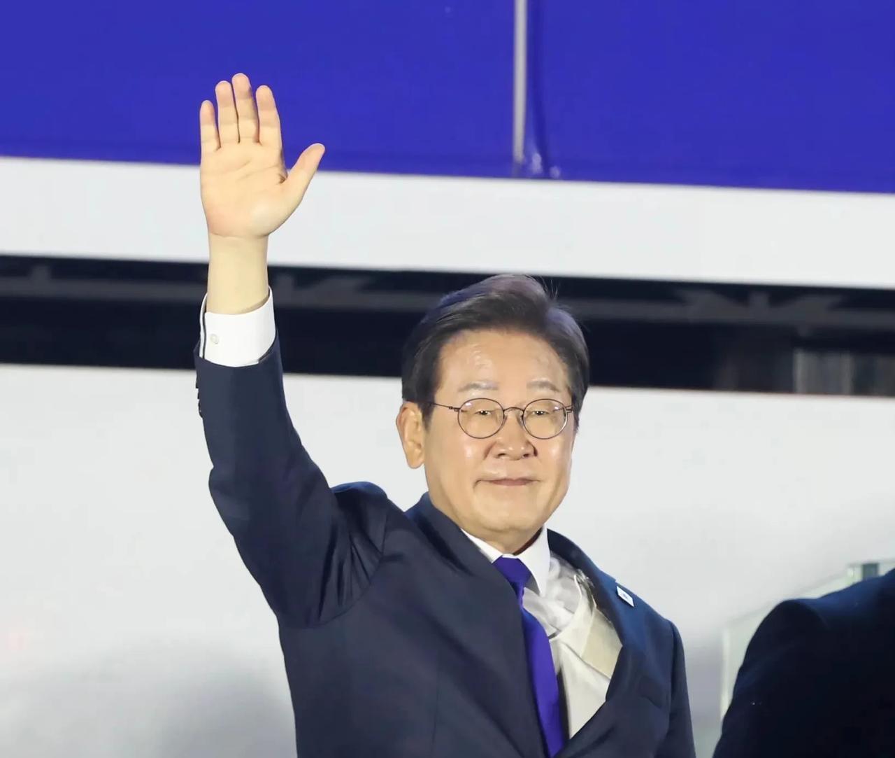 果不其然，李在明就任后，先打电话给特朗普了。6月6日，特朗普和李在明进行了通话
