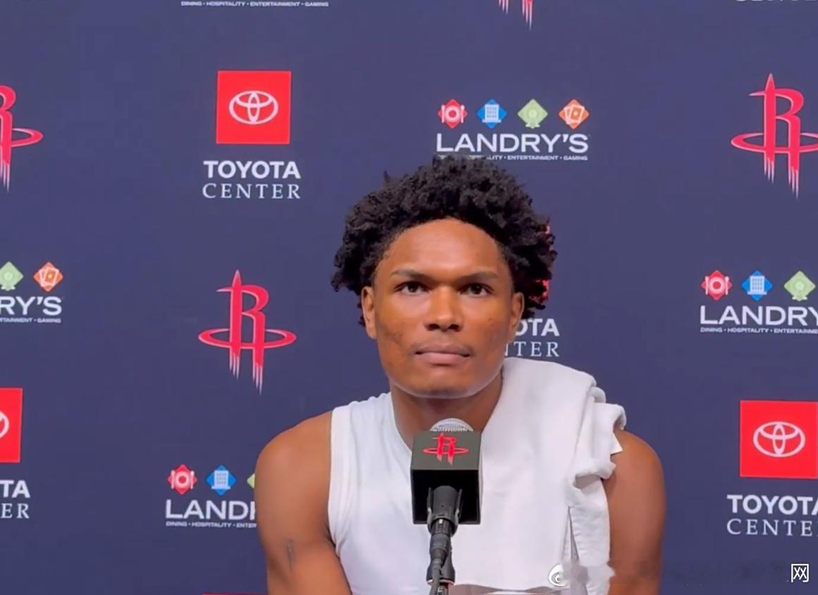 采访中，阿门-汤普森谈到里德-谢泼德时说：“就算他在Logo位置干拔出手，我也会