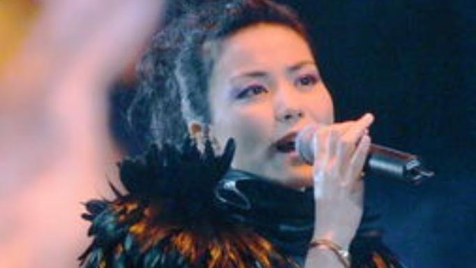 你知道吗？王菲其实免费唱过不少歌，最动人的当属2025年春晚那首《世界赠予我的》