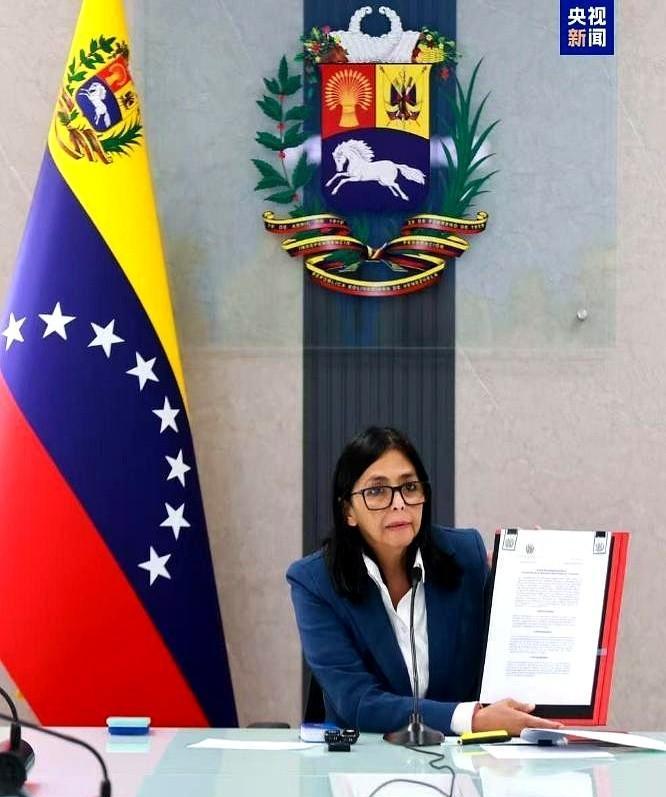 委内瑞拉这局牌一洗，全世界都以为中俄要捏把汗，错了，哭都哭不出声的，是伊朗。马