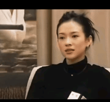 章子怡喜怒哀乐都在脸上，不知道是她不愿意掩饰还是不会掩饰。一个公众人物，时时刻