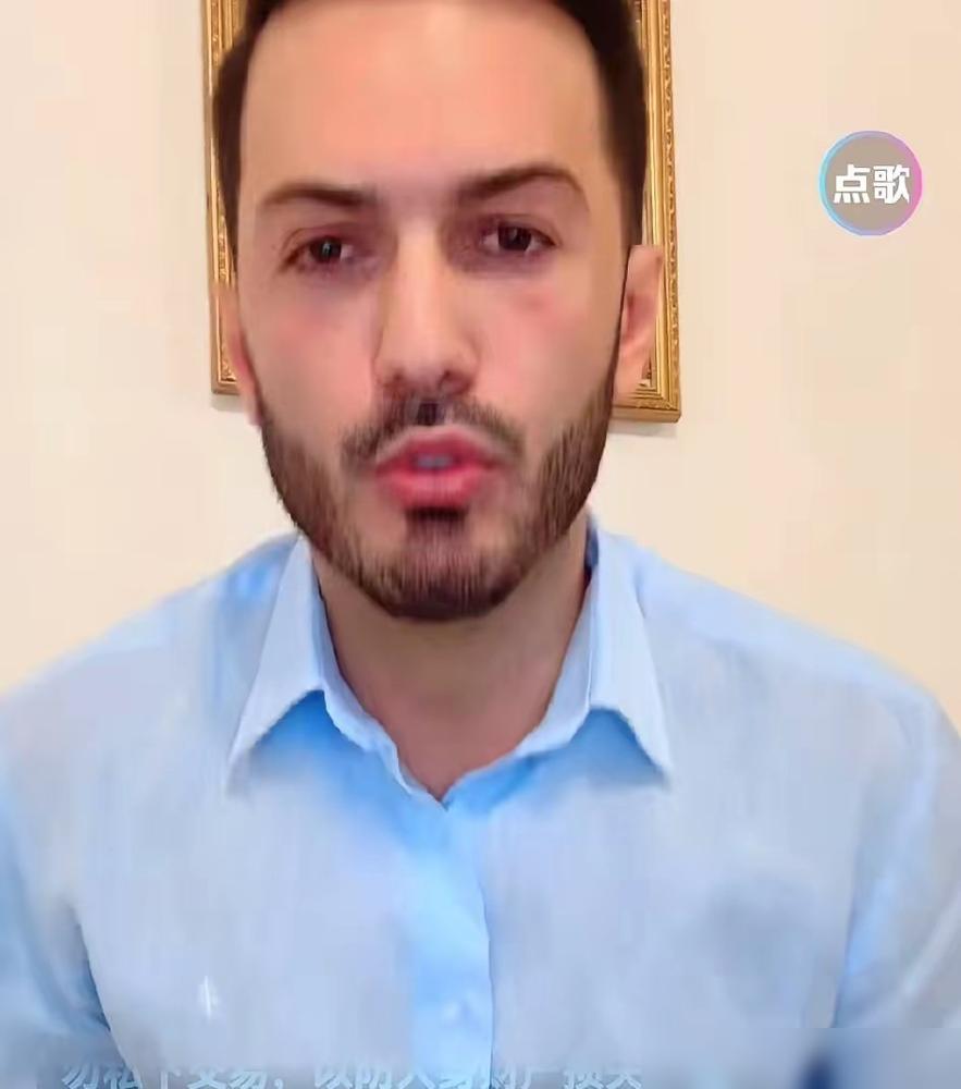 罗兰多欲壑难填罗兰多这几天一直直播，一直洗白自己多吃亏，全然忘了曾经追于文红像