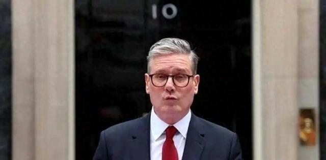 英国首相斯塔默的一句狠话，让万里之外的国际商界彻底炸了锅。他公然放话，中国企业在