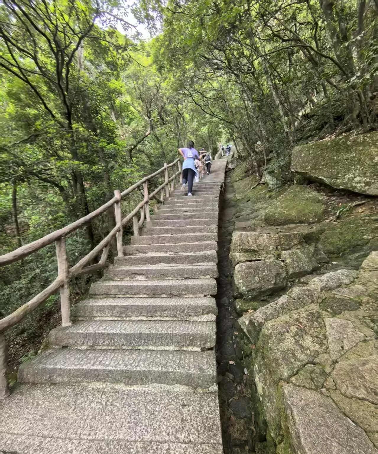 女儿的高考录取结果明天就出来了，说一点不担忧是假的。报考我基本上没参与，但我知