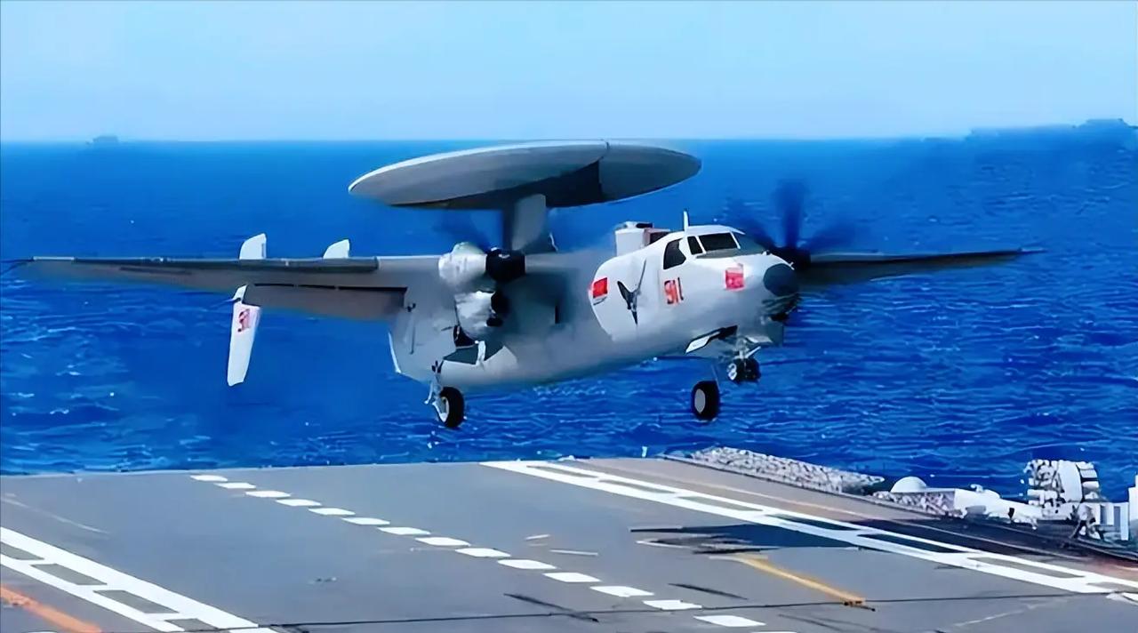 空警-600，不是能飞，是压根没把航母当回事。 福建舰上的空警-600预警机