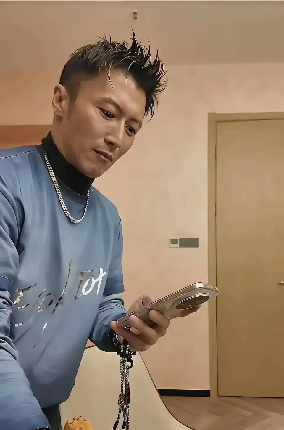 王菲谢霆锋20年不领证北京民政局最新数据：2024年同居登记涨3倍，40+