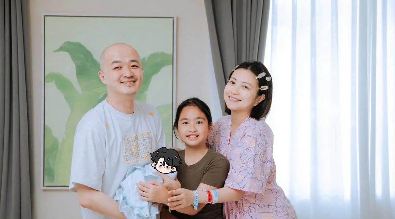 我估计现在包贝尔也是哭笑不得不是因为他没有戏拍，也不是生了二胎，而是网友已经