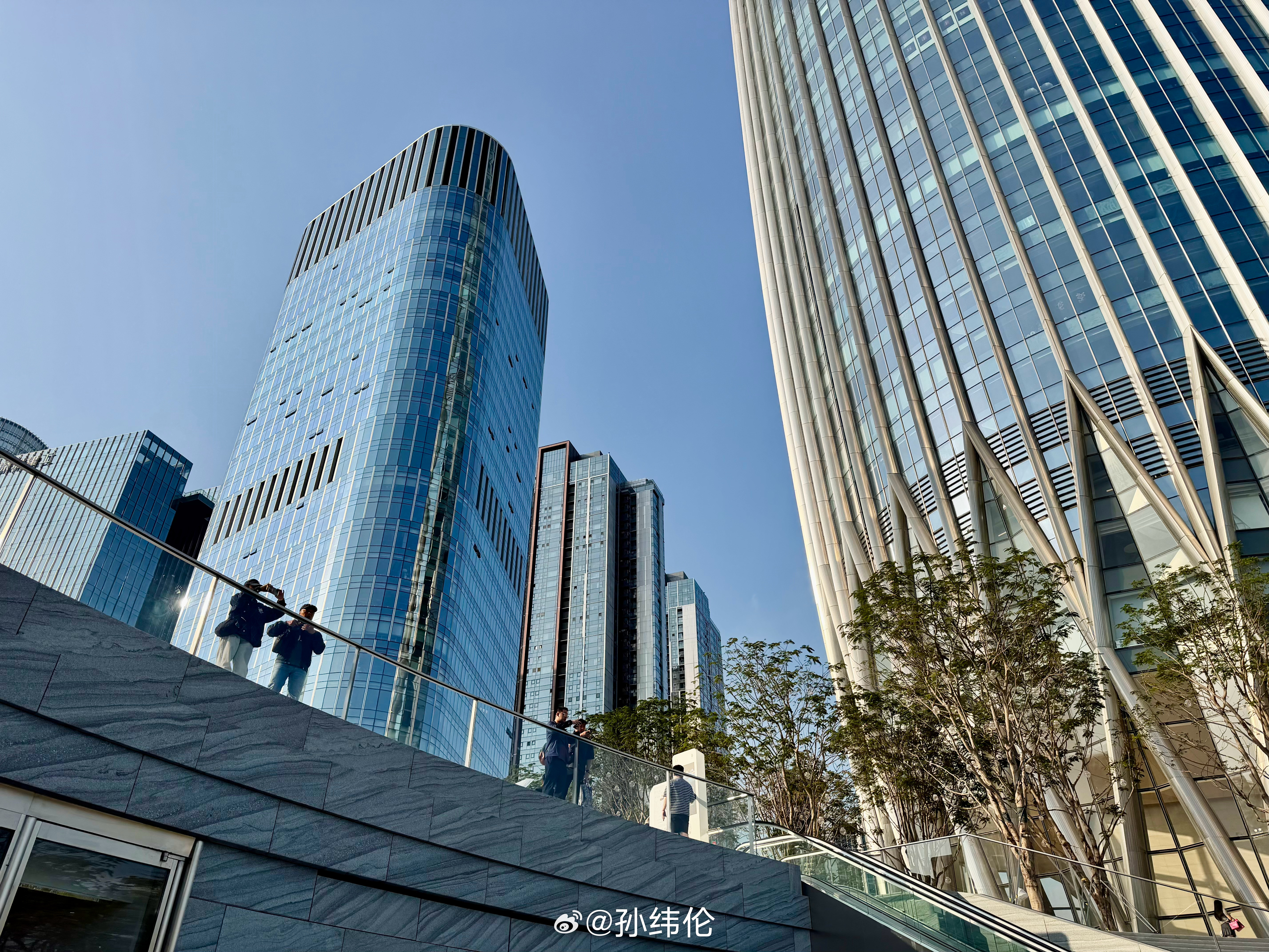 深圳湾万象城二期已经成了我每周末的固定旅游项目！！！！！太好逛了一代人有一代人的