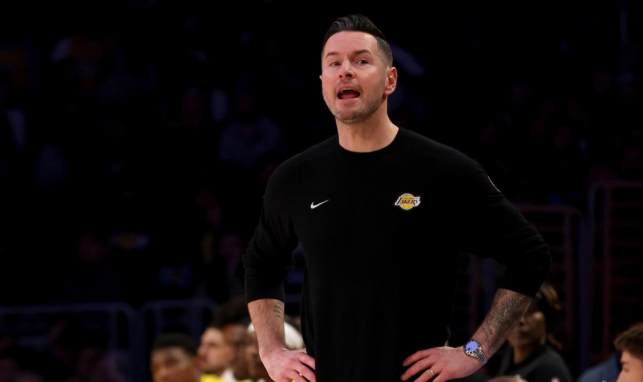 我们大概低估了湖人，高估了火箭。原本，东契奇和里夫斯伤缺，以为火箭系列赛稳了。