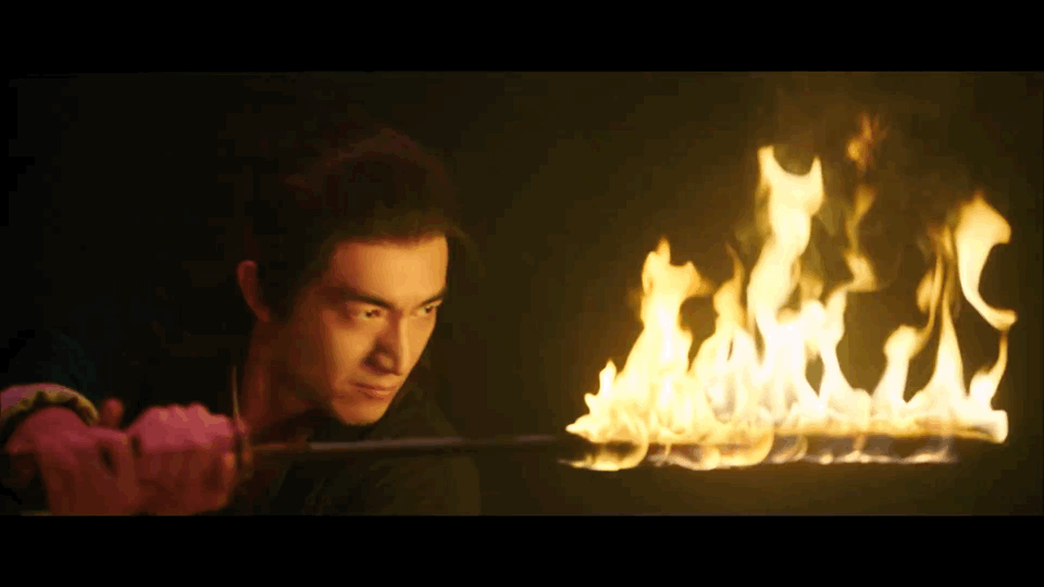 谁家的太子...被秒了...​​​​看起来完全不是同一部剧的质感​​​