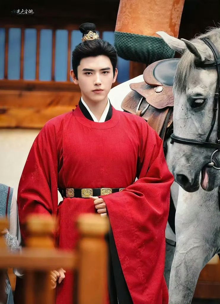 🍉簪星的饼分给了代露娃和陈飞宇。代露娃现在咖位如何，都能跟陈飞宇平番了吗？