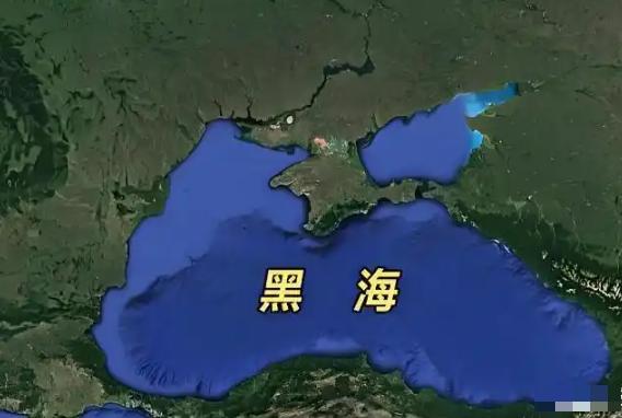 这又是谁干的？当地时间3月26日凌晨，黑海海域突然传出巨响，一艘满载原油的大型油