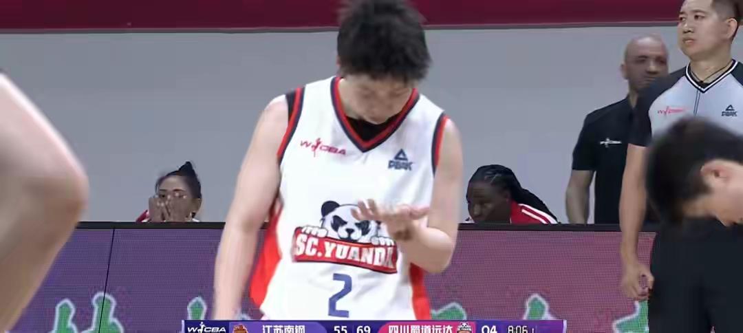 WCBA四川女篮87：75再次战胜江苏女篮，大比分2：0进入决赛。四川队在本场