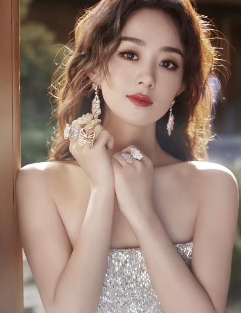 我有一种预感，赵丽颖，大概是整个娱乐圈里，路人缘比较好的那个。​我第一次