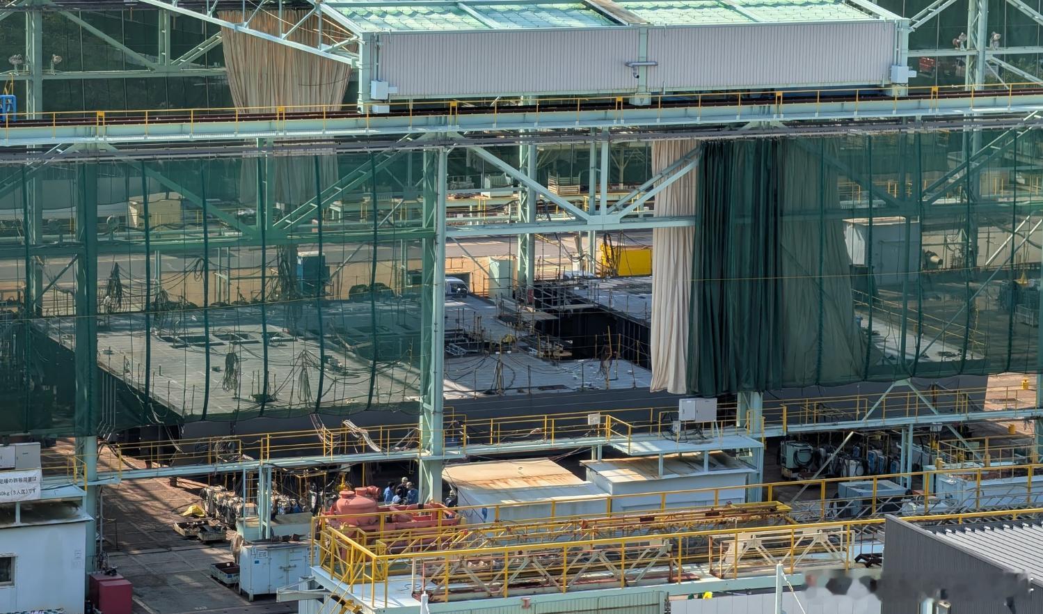 在“吉井”号（最新一艘“最上”级多用途护卫舰）下水后，三菱重工长崎造船厂接下来的