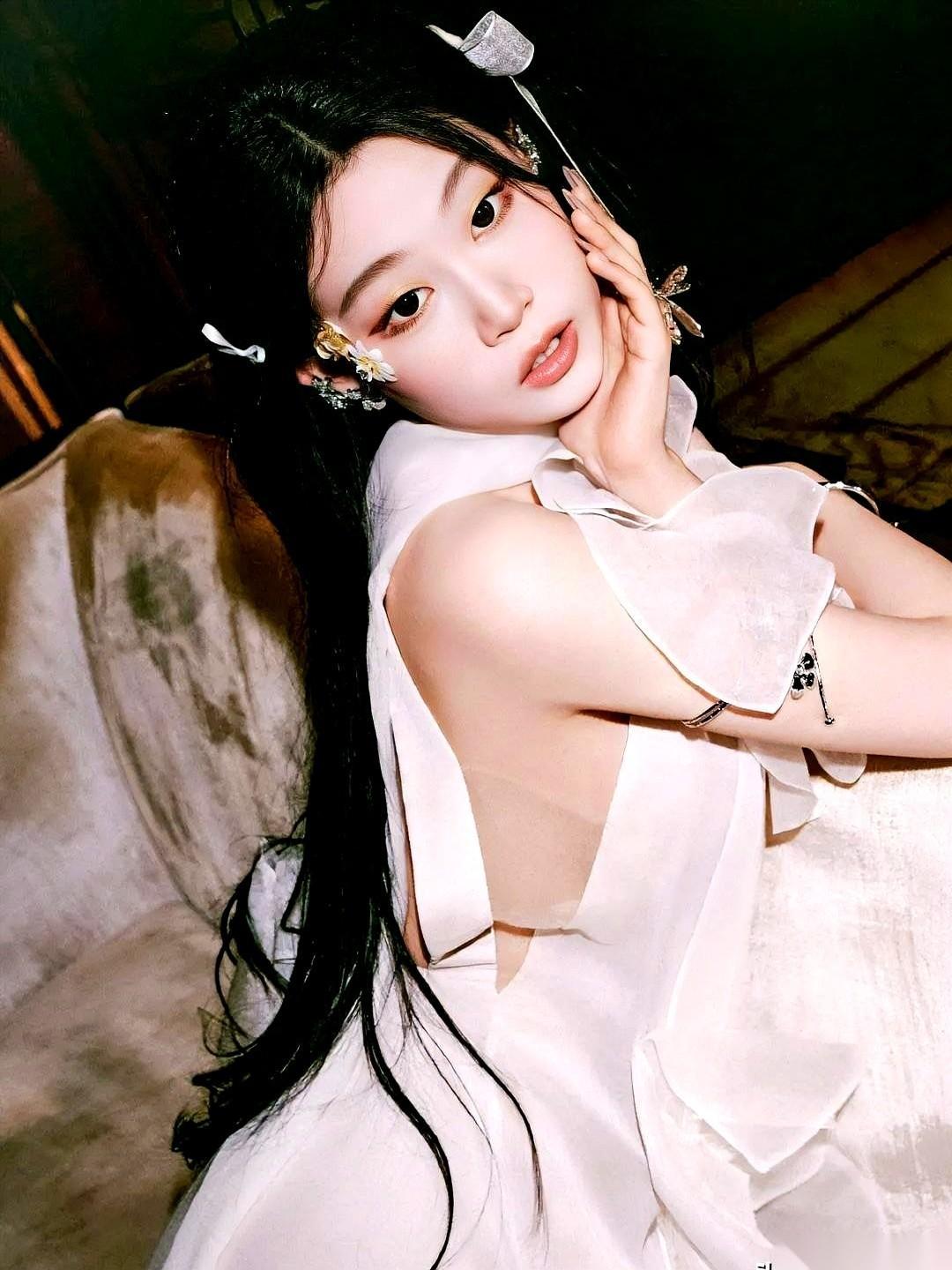 我敢说，今年跨年晚会最牛的，不是哪个顶流，是小沈阳那个19岁的闺女。她把毛不易