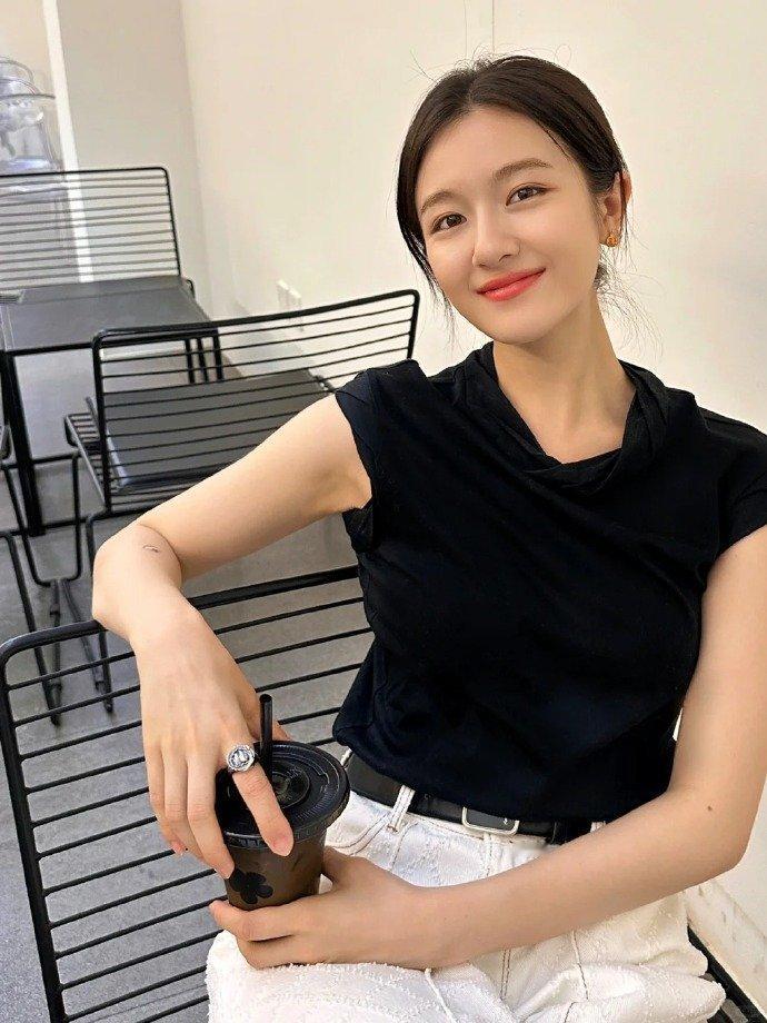 李兰迪自然明媚的日常照