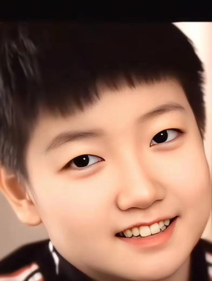 为陪女儿辞国乒，黄海城回来了4年前东京奥运刚结束，他丢下带成世界第一的孙颖莎，拎