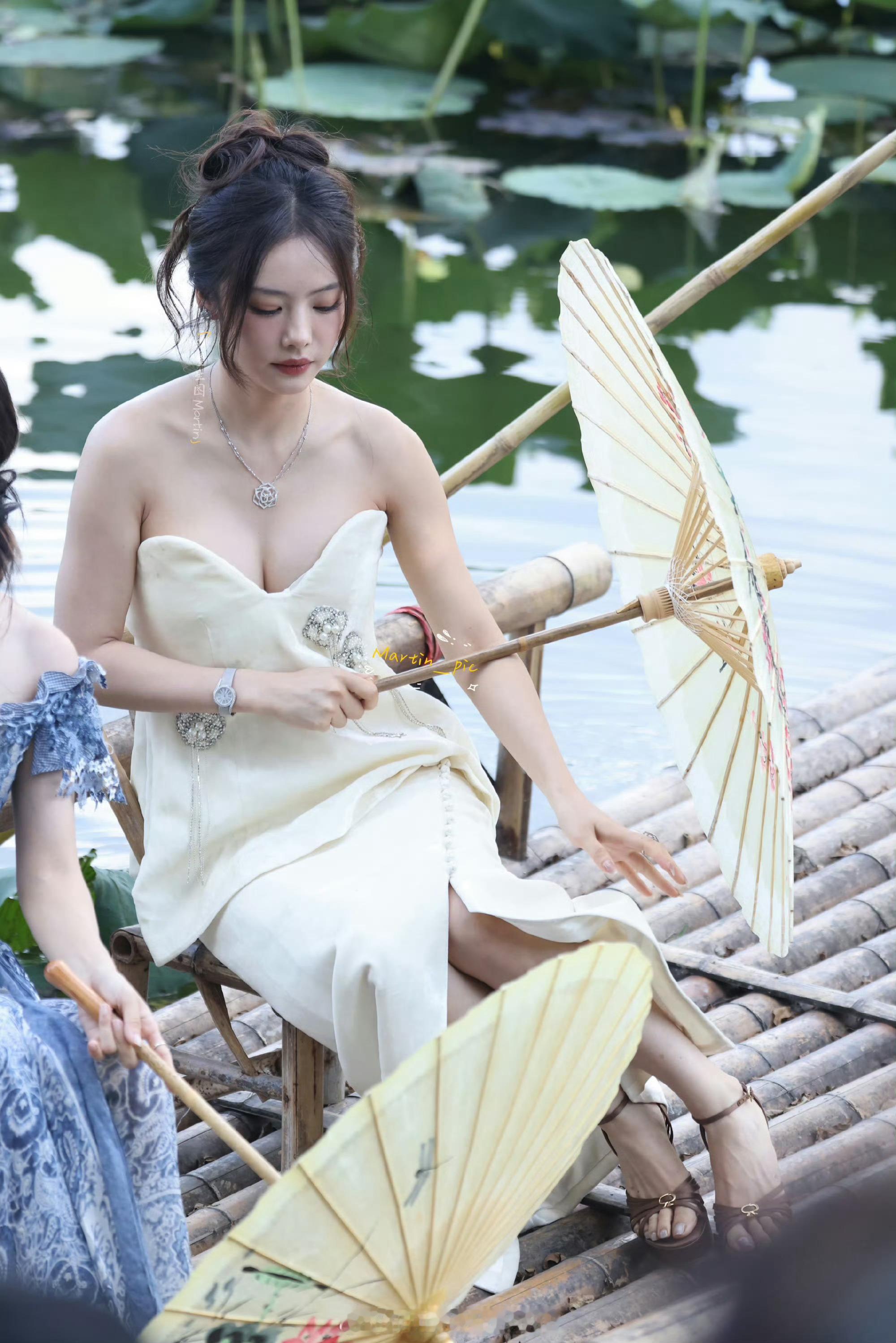 蔡文静官宣出席时尚之夜32周年，11月29日深圳见！