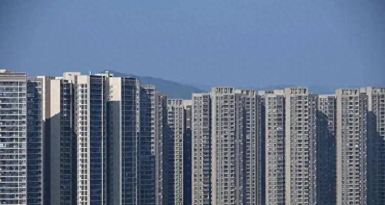 别做梦了。你现在住的30层高楼，以后根本没人拆得起。过去拆6层盖30层，开发