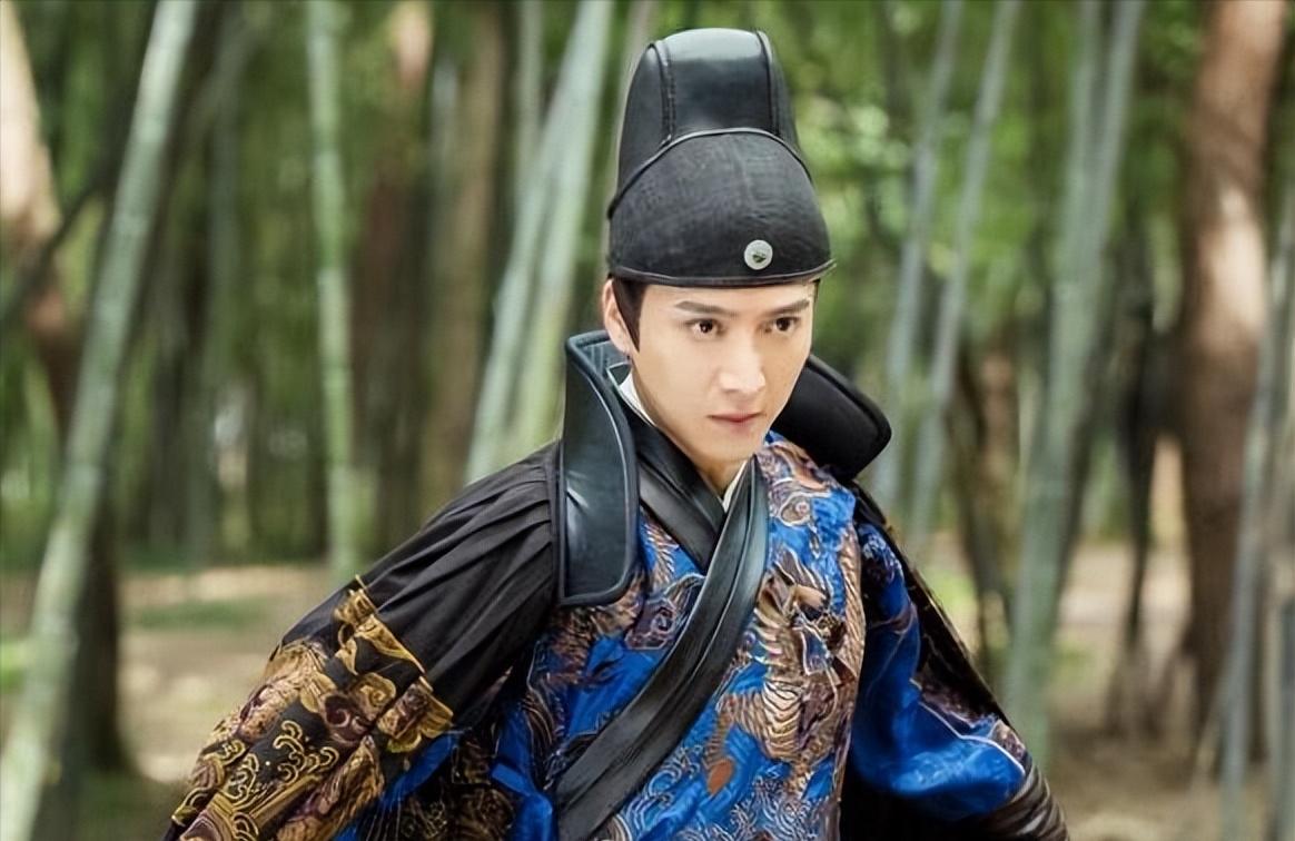 徐皇后病逝，朱棣下诏全国选秀，让纪纲负责。纪纲胆大包天，将佳人收纳在私宅中，其余