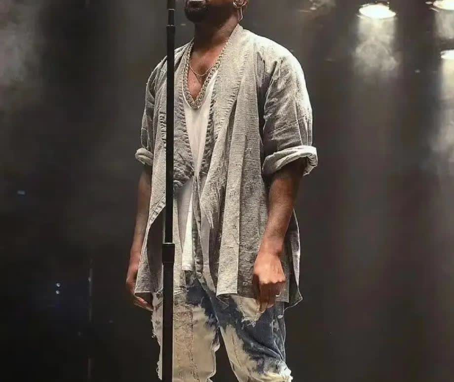 真相大白了，侃爷演唱会迟到，不是因为上海交通拥堵，也不是因为主办方没有配