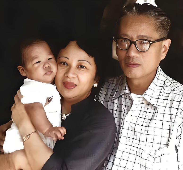 网上流传一种说法，说宋子文是被一块鸡骨头噎死的。对此，宋子文女儿宋琼颐，作为当