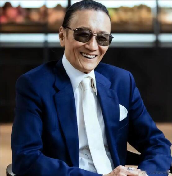谢贤因肺炎离世速览核心信息：1. 死因：89岁谢贤重症肺炎离世，16号去世，20