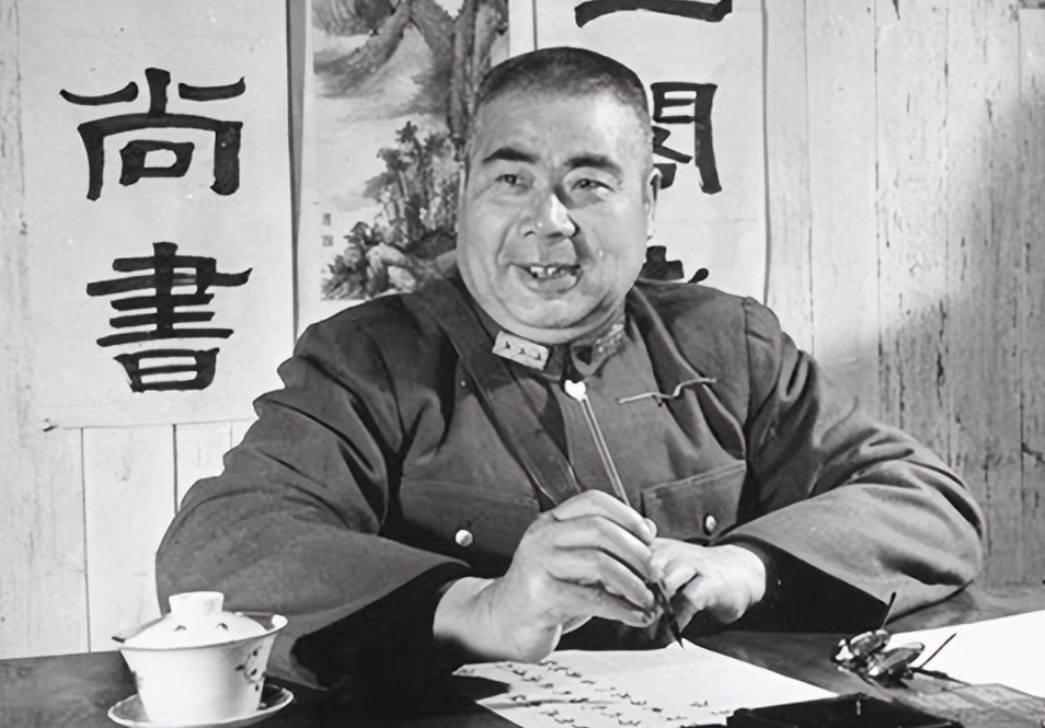 北洋军阀时期，有个不成文的规定，各大派系打仗不能杀降，其中包括普通士兵和大帅，谁