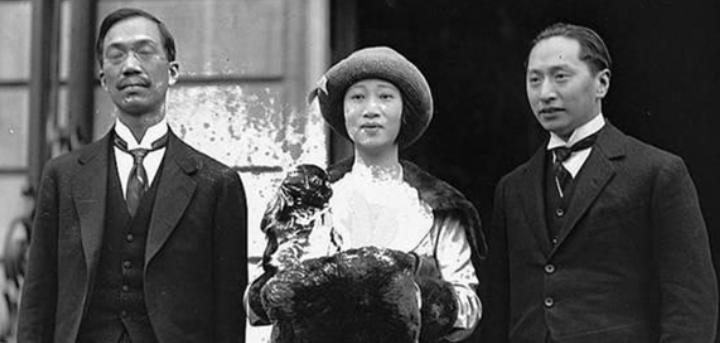 1959年，顾维钧趁妻子黄蕙兰睡着，偷偷溜进严幼韵的房间。没想到，黄蕙兰却默不作