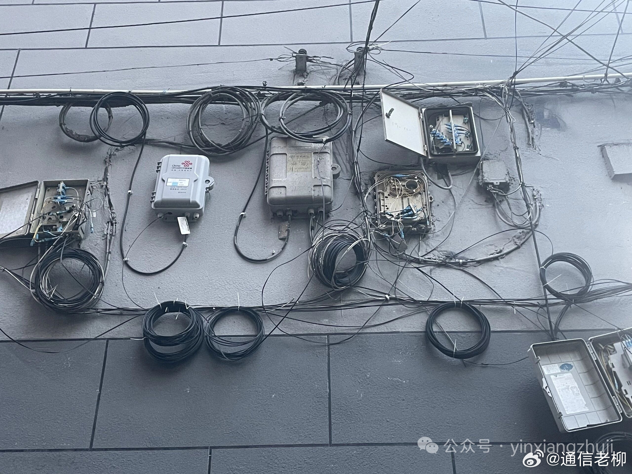 全世界恐怕只有中国的宽带网络才能给用户充分的自由选择权，联通、电信、移动、广电，
