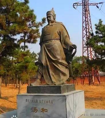 1395年，68岁的朱元璋踏着暮色去探望70岁的发小汤和。刚进门，眼前的景象就让