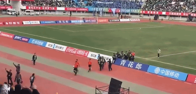 必须严查！川超飞踹主裁判后续来了！事件源于——川超比赛，凉山队3-3战平