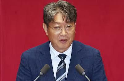 韩国宪法思考律师协会（会长文孝南）25日发表声明，对共同民主党有关引入特别法庭的